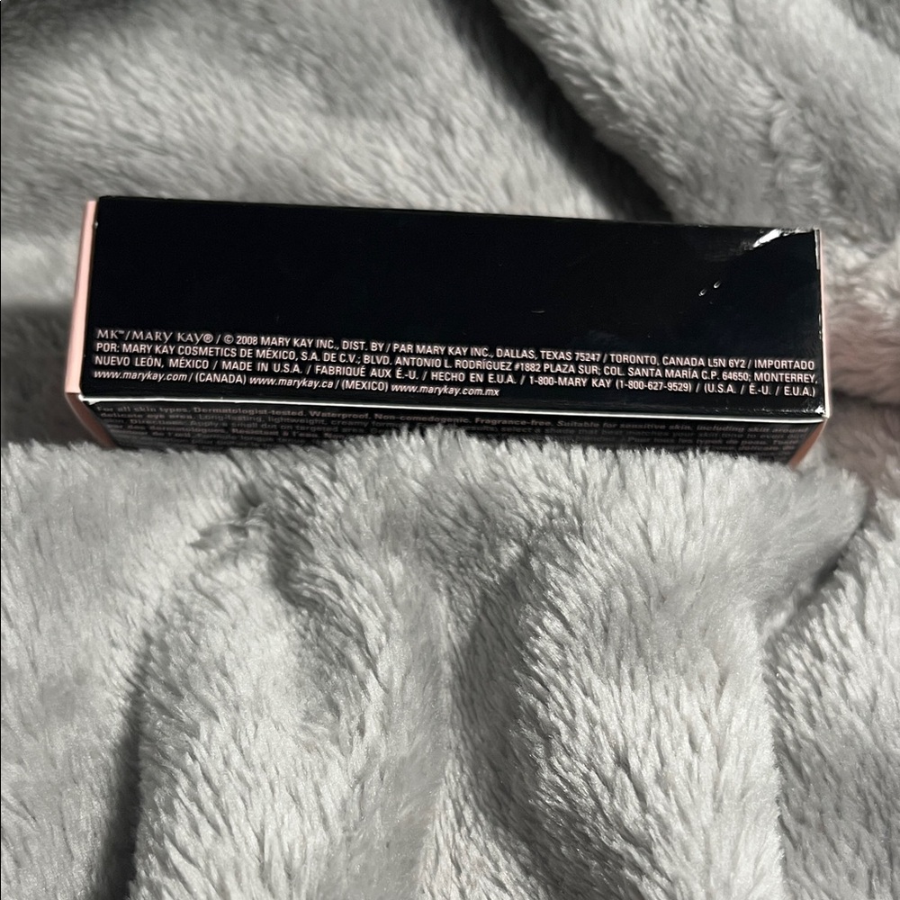 Mary Kay Concealer - Picture 3 of 5